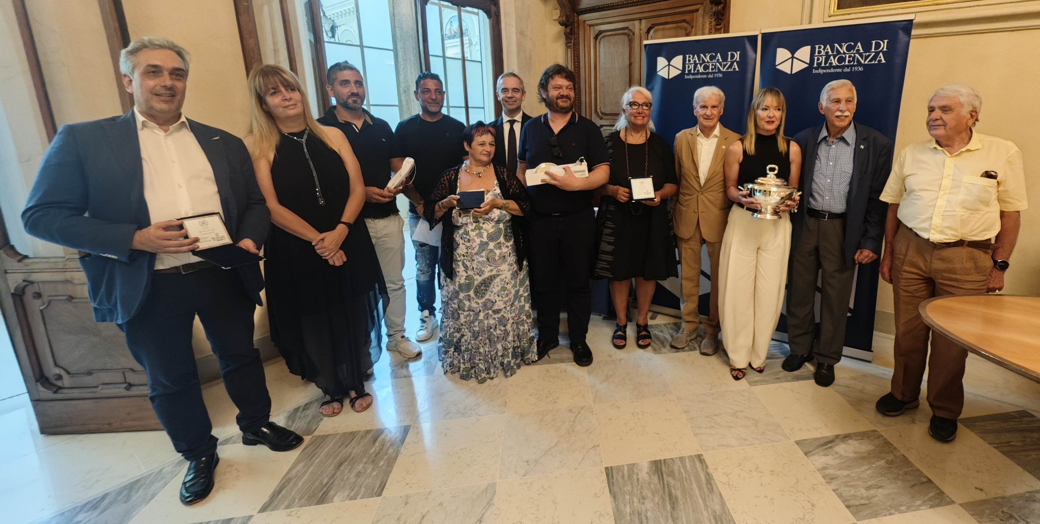 Foto di gruppo con i premiati