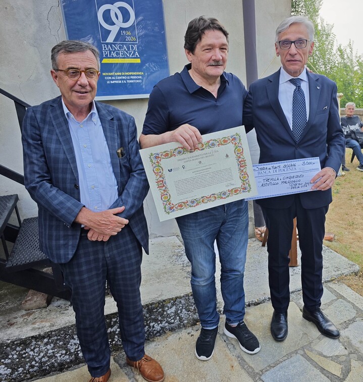 Il viceprefetto Attilio Ubaldi, Astutillo Malgioglio e il vicepresidente della Banca di Piacenza Domenico Capra