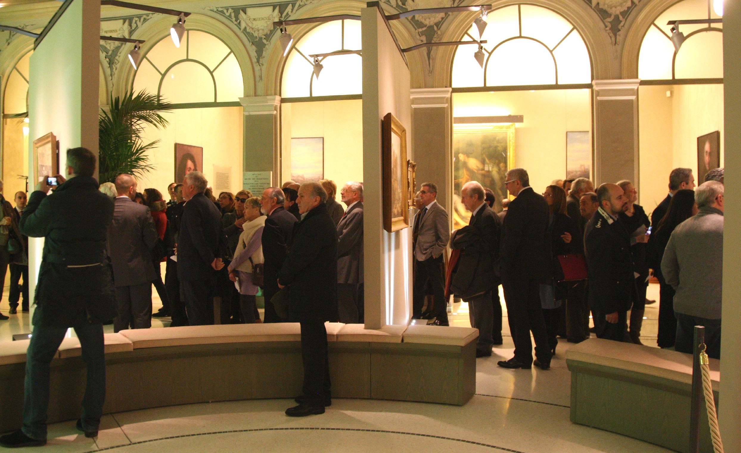 pubblico mostra