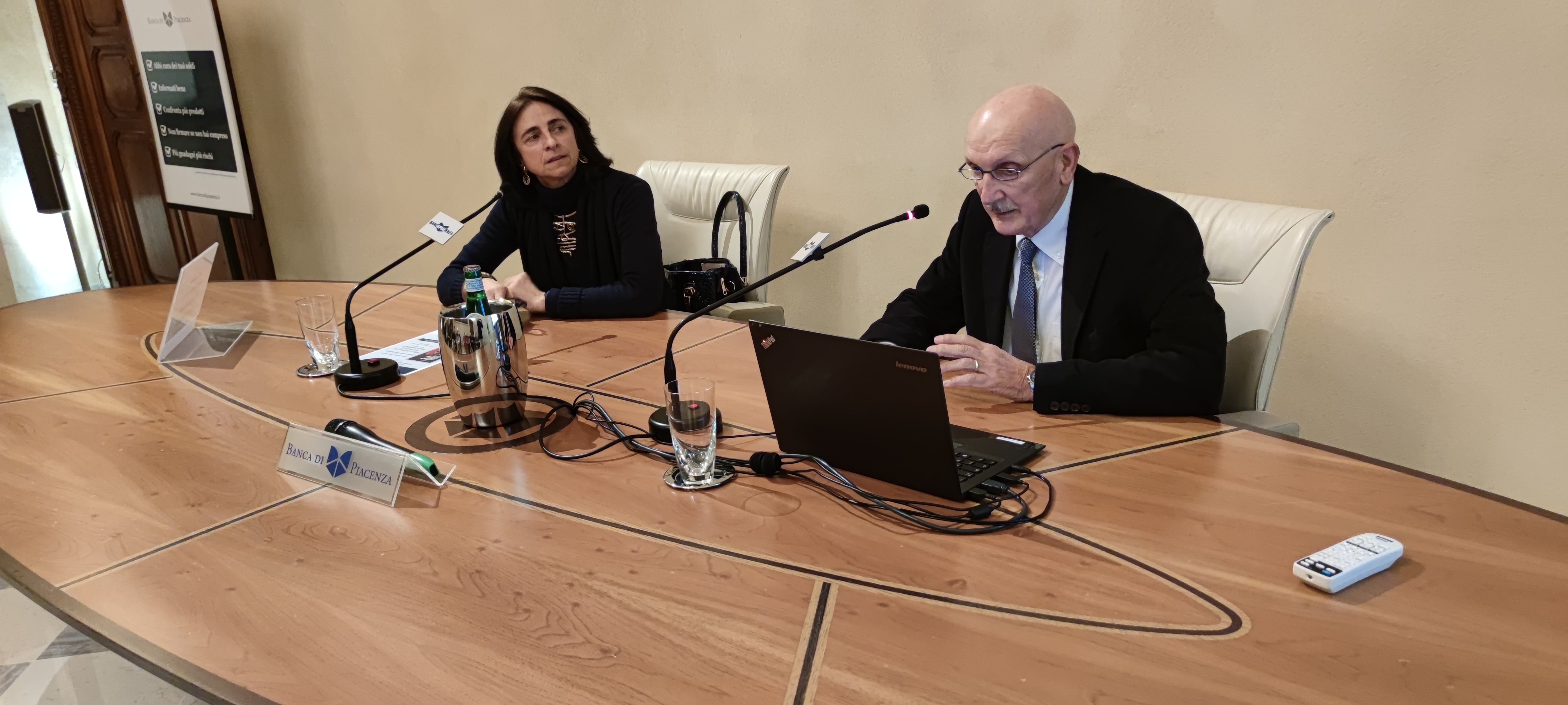 LA PIAZZA GRANDE O DE' CAVALLI, STORIA DI COME E' CAMBIATA DAL XIII AL XX SECOLO