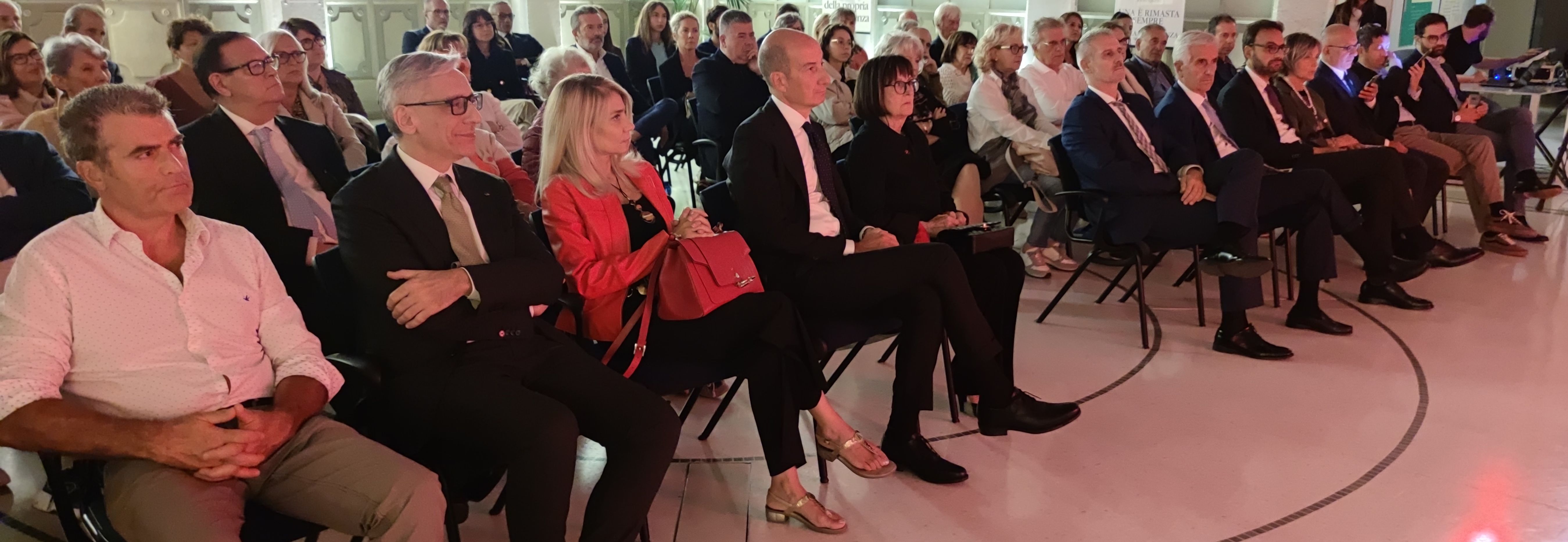 CON L'INFERNO RECITATO DA MINO MANNI AL PALABANCAEVENTI CHIUSA LA 33ª EDIZIONE DEL COORDINAMENTO LEG
