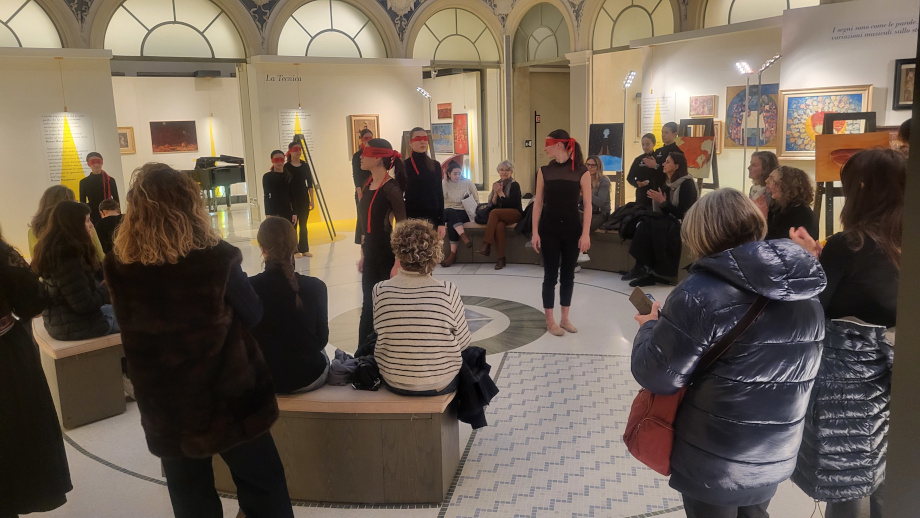 Una performance delle ballerine dell'Accademia Domenichino