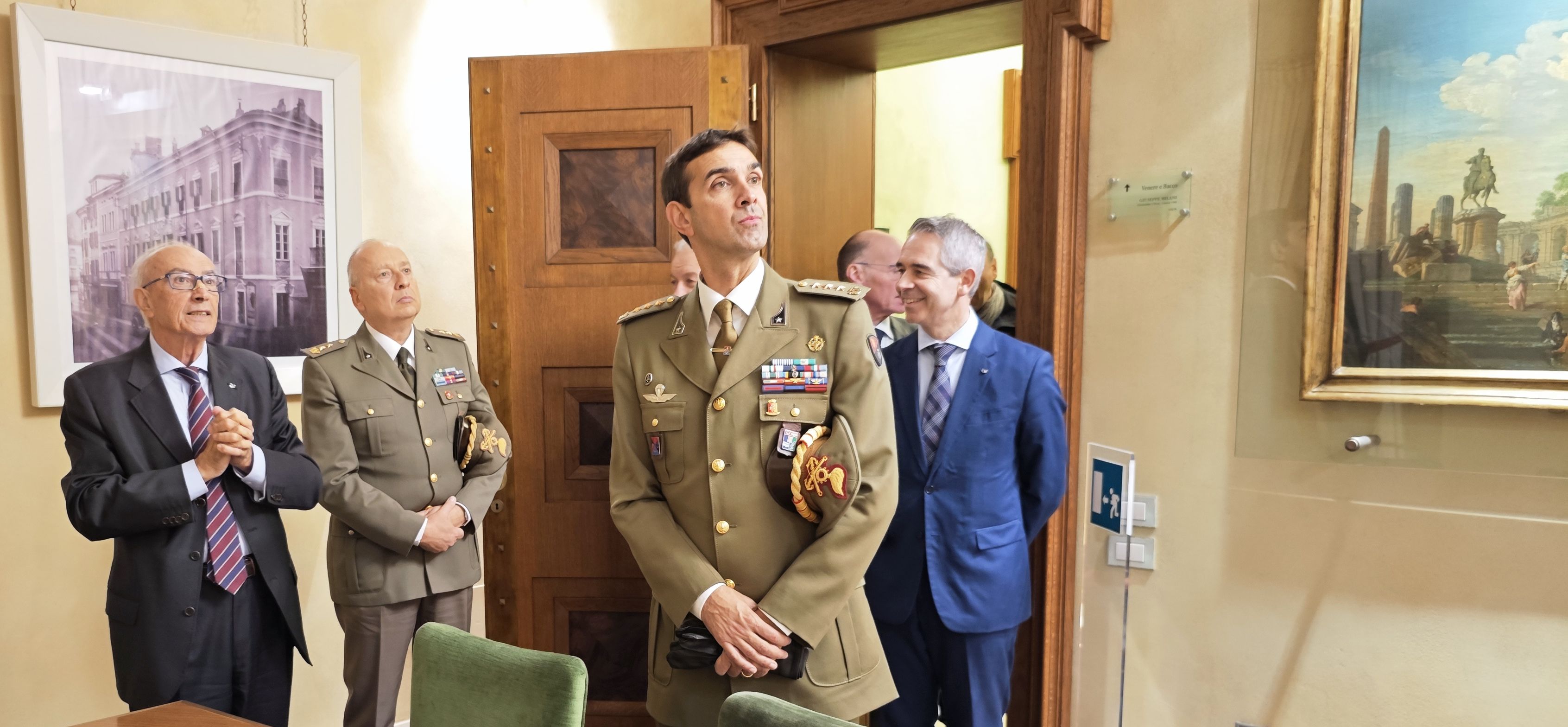 IL NUOVO COMANDANTE DEL GENIO PONTIERI IN VISITA ALLA BANCA