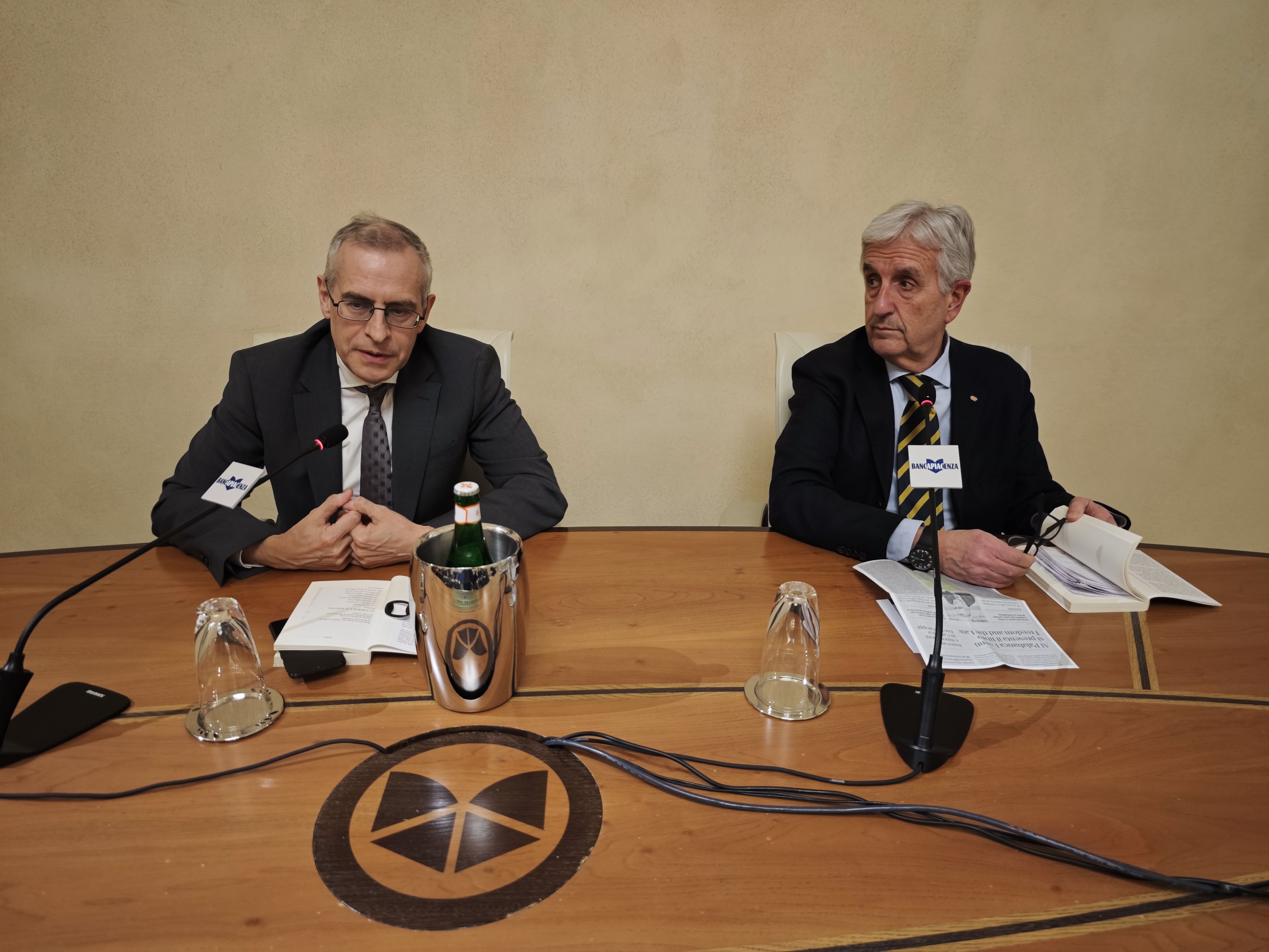 «MENO LEGGI, PIU' LIBERTA'» PRESENTATO AL PALABANCAEVENTI IL VOLUME DI BRUNO LEONI FREEDOM AND THE L